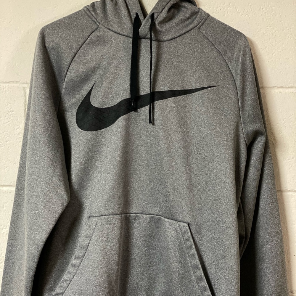 Men’s medium Nike hoodie